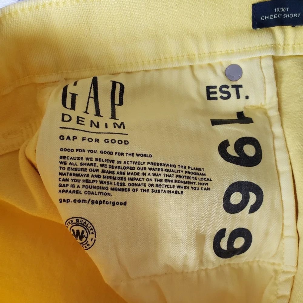 (Tall) NWT Gap Yellow High-Rise Cheeky Shorts